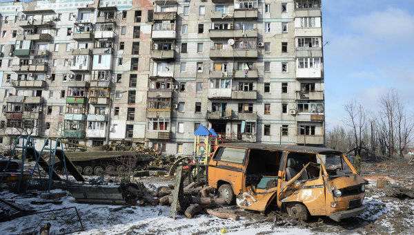 Два мощных взрыва прогремели в Донецке