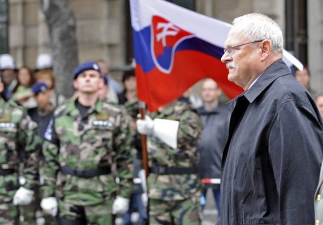 Словаки бегут от армии, чтобы не воевать за НАТО
