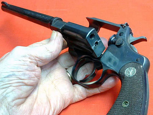 Пистолет на рамке револьвера Colt Camp Perry