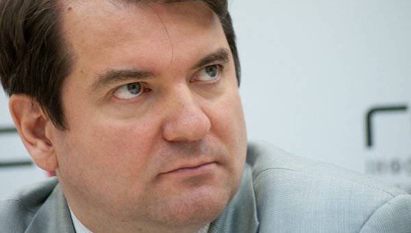 Владимир Корнилов: оружие из США на Украине окажется в руках ополченцев или будет распродано Владимир Корнилов: оружие из США на Украине окажется в руках ополченцев или будет распродано