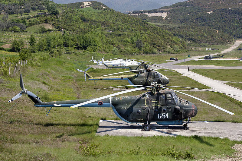 Списанные самолеты и вертолеты ВВС Албании