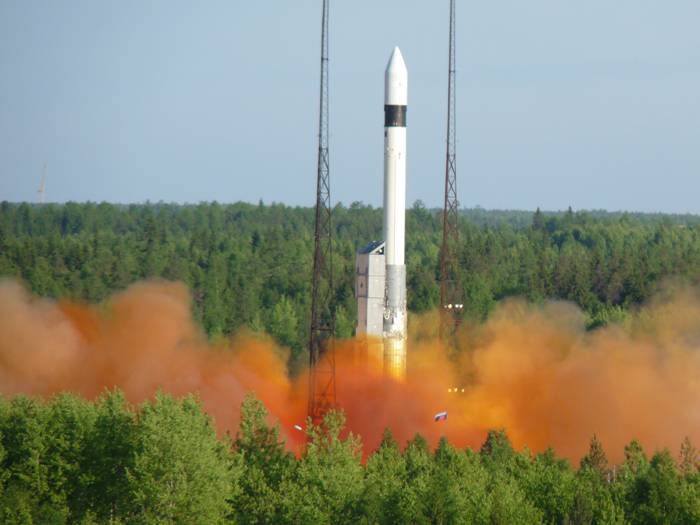 С Плесецка запустили ракету «Рокот» с тремя спутниками