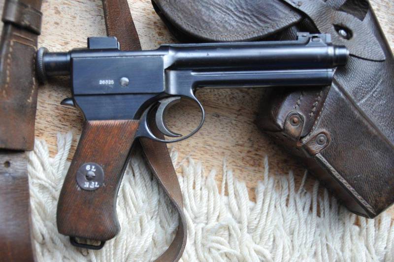 Пистолет Roth-Steyr M1907