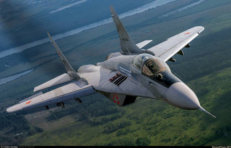 Фото российской техники: МиГ-29 и МиГ-35