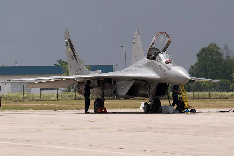 «Сухой» желает модернизировать малазийские истребители МиГ-29