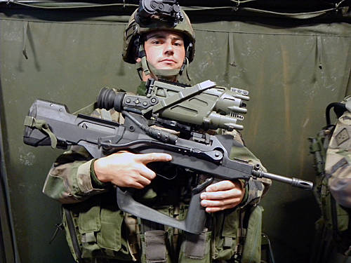 Штурмовая винтовка FA MAS в составе французского комплекта индивидуальной экипировки пехотинца FELIN
