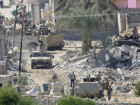 Армия Египта может атаковать исламистов в секторе Газы и в Ливии