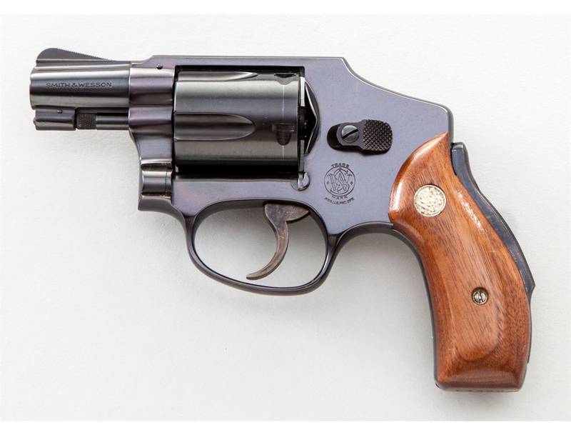 Револьвер Smith & Wesson .38 Centennial