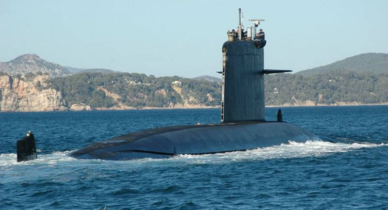 Одна французская подводная лодка на учениях "потопила" авианосец и почти всю американскую эскадру