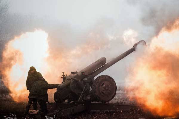 На окраинах Донецка начались бои