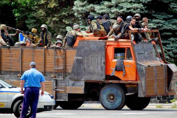 Украинские активисты за время войны собрали около 260 бронеавтомобилей