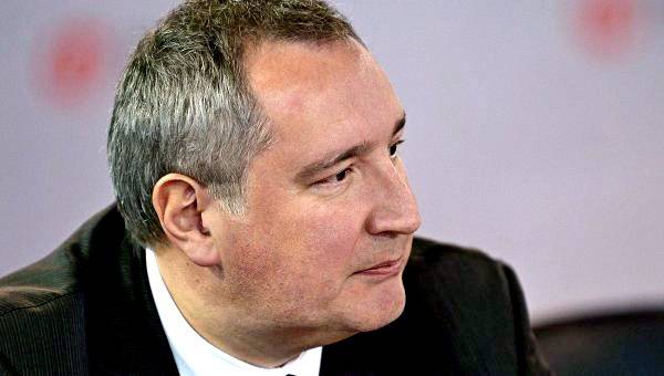 Рогозин показал в Twitter новинки российской оборонной промышленности Рогозин показал в Twitter новинки российской оборонной промышленности