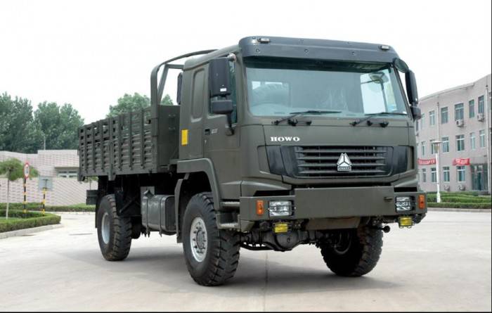Армии Эквадора переданы 709 китайских автомобилей HOWO