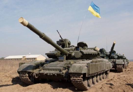 Хроника Донбасса: ВСУ стягивают технику и готовят провокации на 9 мая