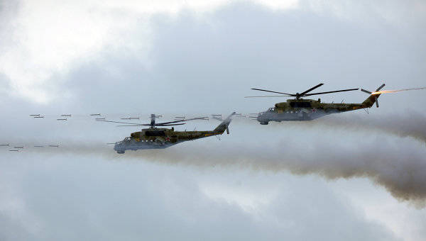 Вертолетчики Балтфлота на учениях «уничтожили» бронетехнику и укрепления