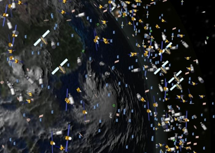 На орбите обнаружены следящие за Россией спутники-шпионы, замаскированные под космический мусор