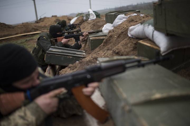 ОБСЕ: бои в Широкине возобновились после обстрела со стороны украинских силовиков
