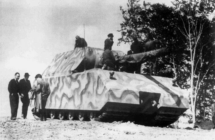 Первое знакомство советских танкистов с немецким сверхтяжелым танком «Маус»