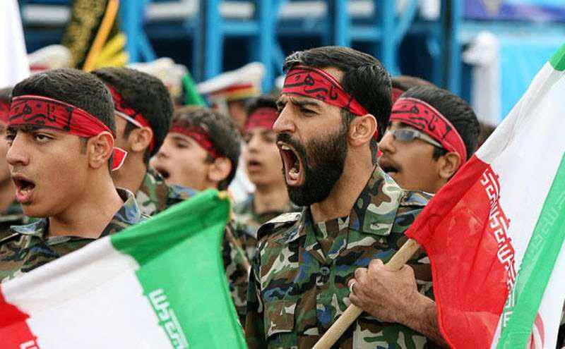 Иран пригрозил начать боевые действия в случае нападения на судно с грузом для Йемена