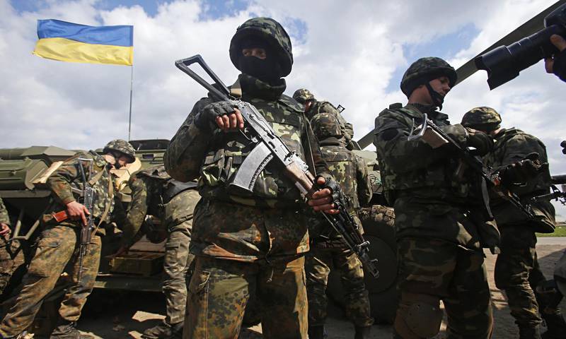 Украинские военные жалуются, что не видели зарплат уже несколько месяцев Украинские военные жалуются, что не видели зарплат уже несколько месяцев