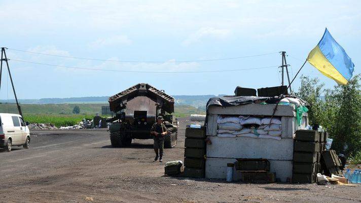 Украинские силовики полностью перекрыли въезд в Станицу Луганскую со стороны ЛНР