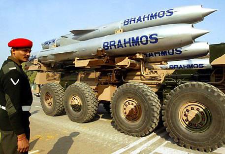 Армия Индии испытала ракету BrahMos совместного производства с Россией