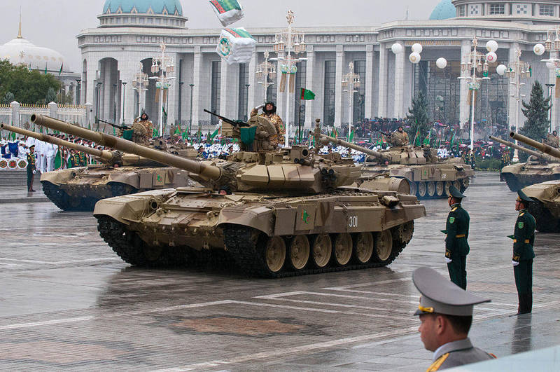 Возвращение Крыма  заставило туркменские власти укреплять армию
