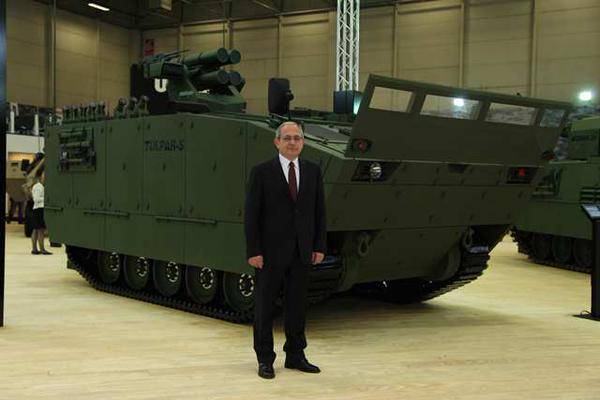Появились первые фото с международной военной выставки IDEF 2015 в Турции