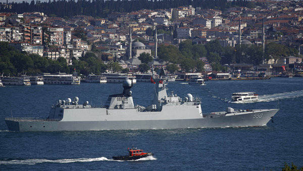 Военные корабли России и Китая достигли проливов Босфор и Дарданеллы