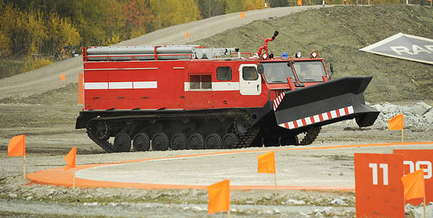 Российский танк Т-80 стал пожарным