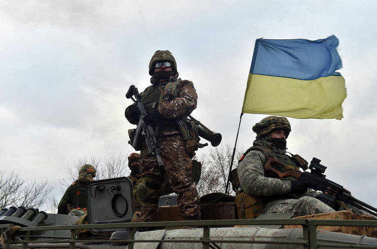 Украинские военные насильственно выселяют мирных граждан и занимают их дома
