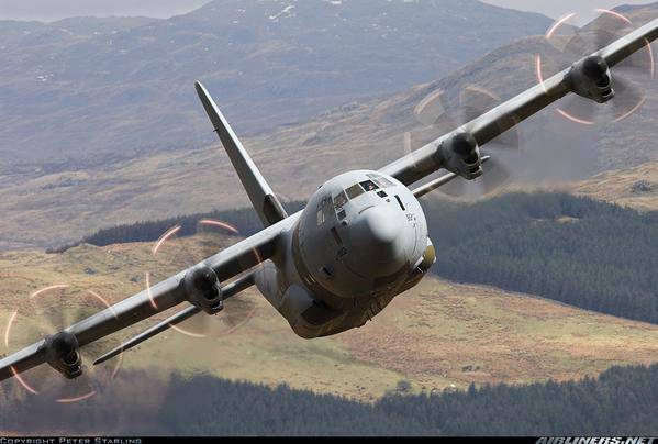 Франция купит четыре самолета C-130 из-за проблем с поставками А400М