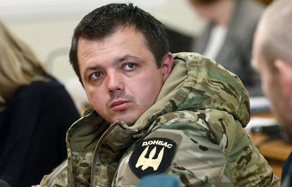 Бунт в Мариуполе: Люди требуют выселения бойцов «Донбасса» и ареста Семенченко