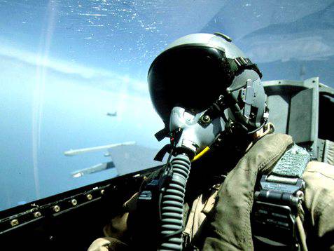 Как из военных летчиков готовят Рэмбо: секреты выживания на чужой территории