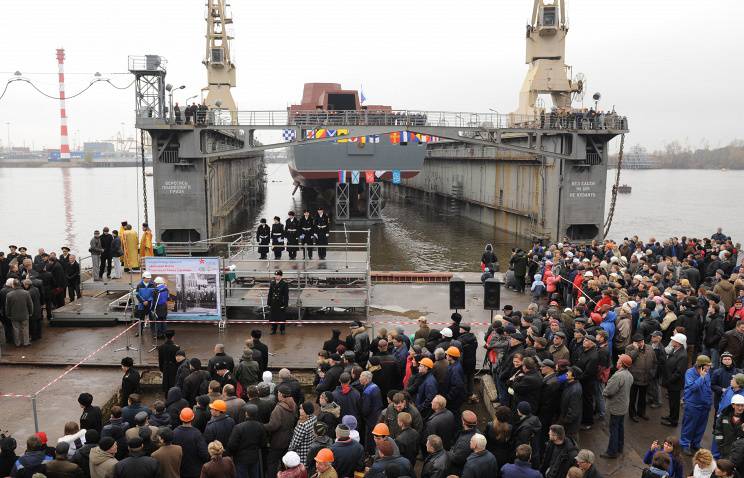 Судно обеспечения ледового класса «Эльбрус» для ВМФ спустят на воду в Петербурге
