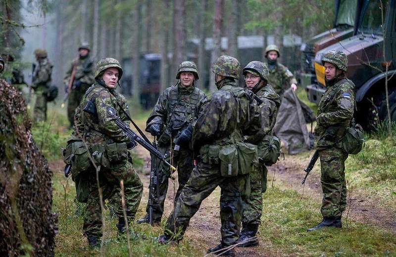 Как русских Эстонии приучают к американской оккупации Как русских Эстонии приучают к американской оккупации