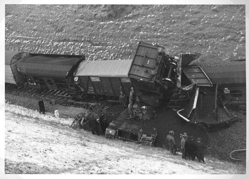 Столкновения американского танка и немецкого товарного поезда
