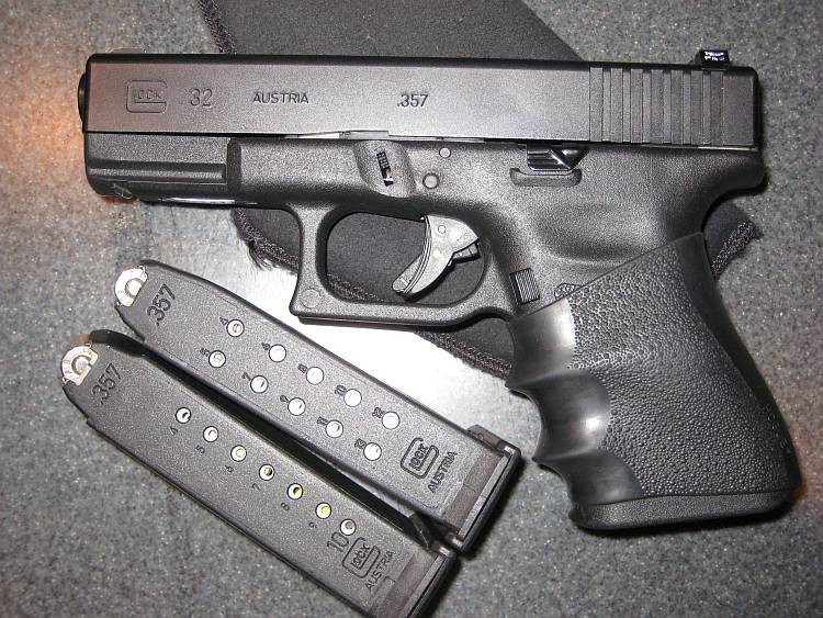 Компактная модель пистолета Glock 32 под патрон .357 SIG
