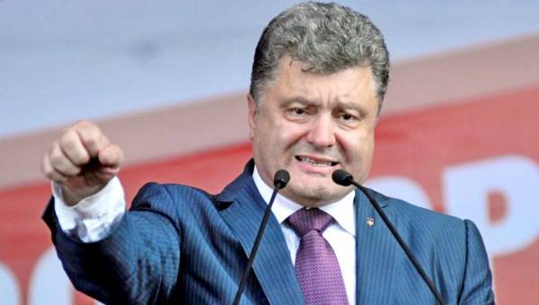 Порошенко отверг возможность размещения на Украине ПРО США Порошенко отверг возможность размещения на Украине ПРО США