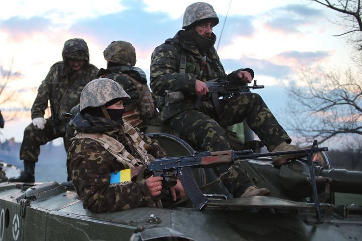 Генштаб Украины будет отправлять на Донбасс тех, кто раньше не служил в армии Генштаб Украины будет отправлять на Донбасс тех, кто раньше не служил в армии