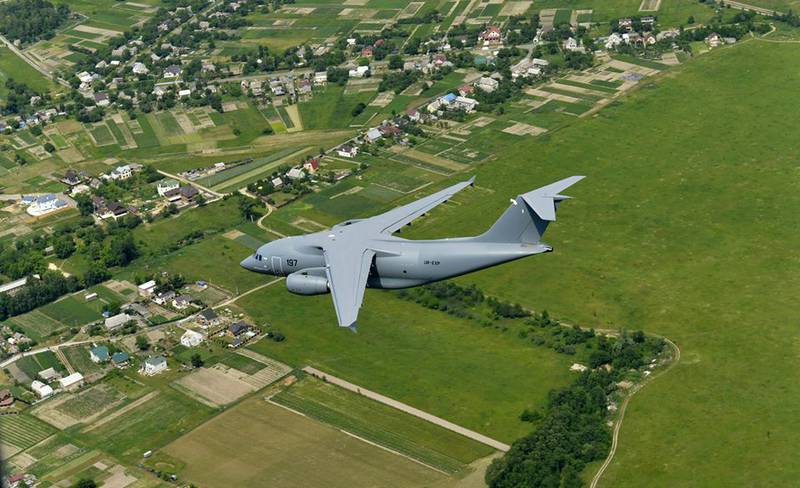 Фотосессия полета нового украинского самолета Ан-178