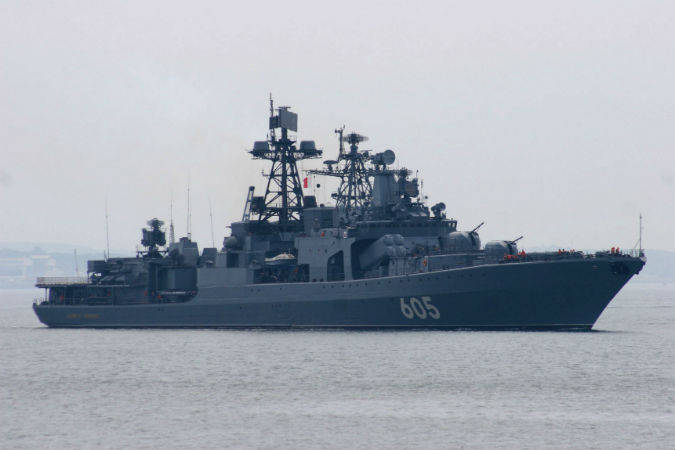 На «Адмирале Левченко» боролись с подводными диверсантами и минной угрозой