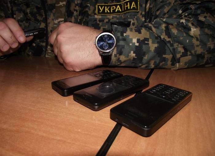Верховная Рада запретила украинским военным пользоваться мобильными телефонами в зоне АТО