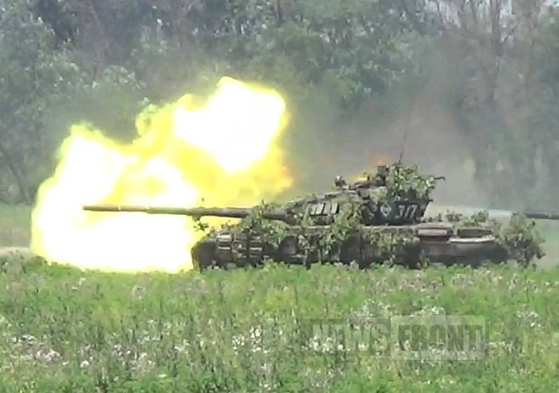 Армия ДНР отрабатывает «внезапную танковую атаку»