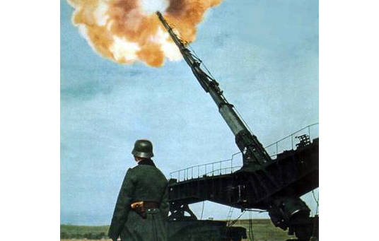 Cверхдальнобойное длинноствольное 210-мм орудие «Колоссаль» (нем. Kolossal)