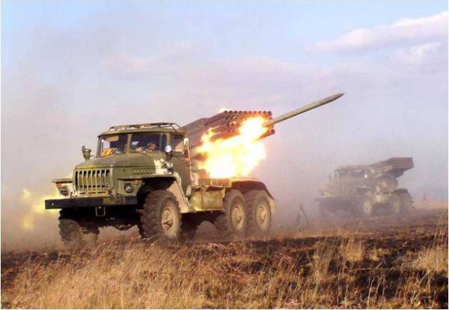 ВСУ снова бомбят мирные города Донбасса