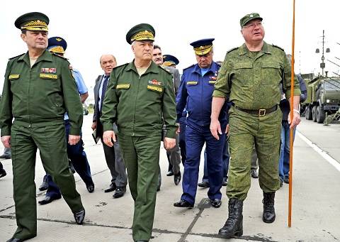 Киев передал Вашингтону список воюющих на Украине «российских генералов»