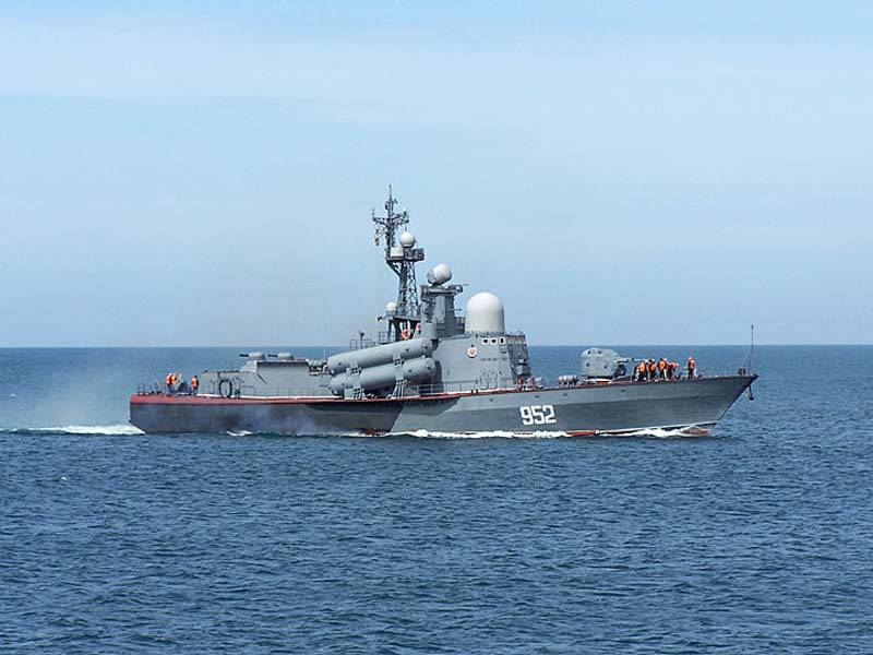 Переданный Египту ракетный корвет Р-32 зашел в Черное море
