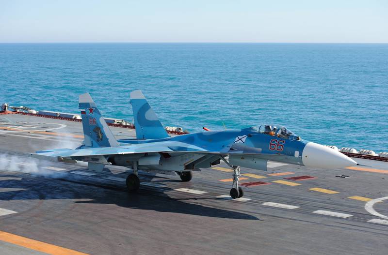 Взлеты Су-33 с палубы «Адмирала Кузнецова»