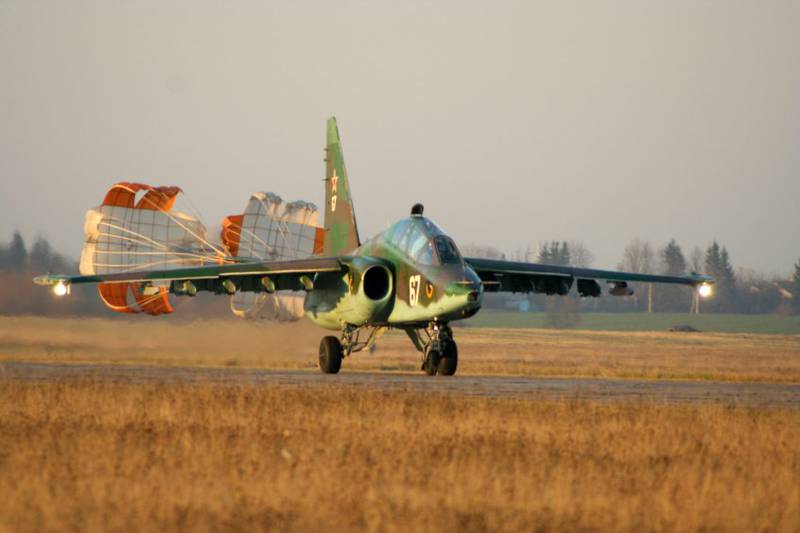 Строевые штурмовики Су-25 "Грачи" оснастят новым всепогодным  радаром МФ2